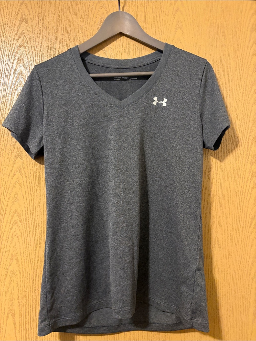Under Armour Women's Heather Gray V-Neck Performance Tee